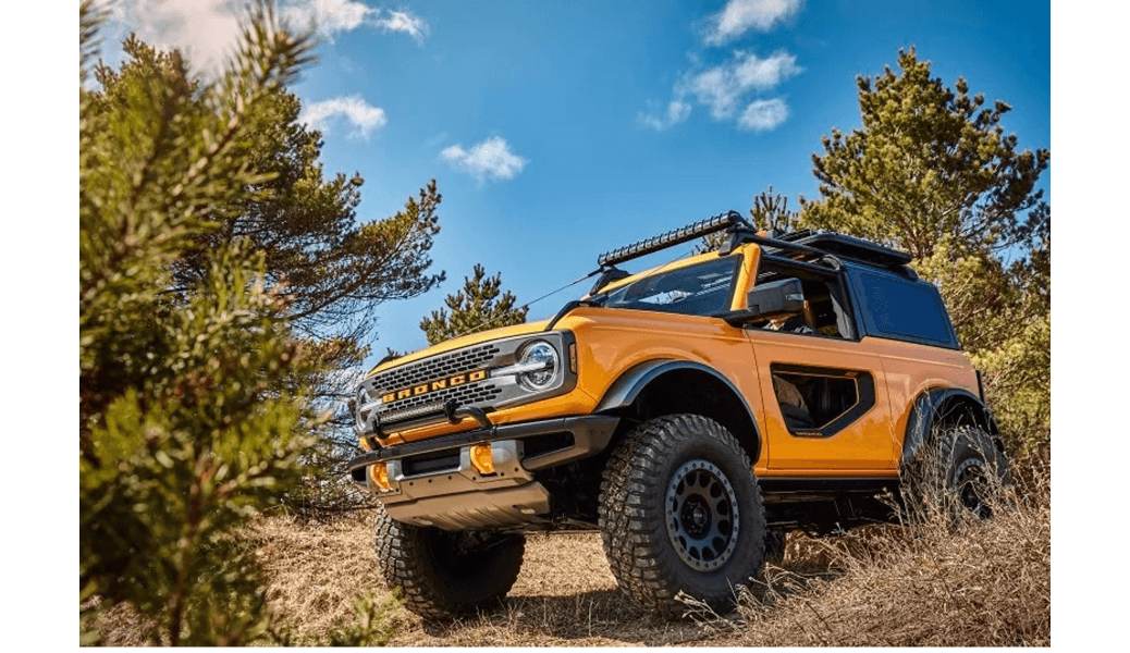 Promotional image for AutoNation Mobility's Guide to Choosing Between the Ford Bronco and Ford Bronco Sport